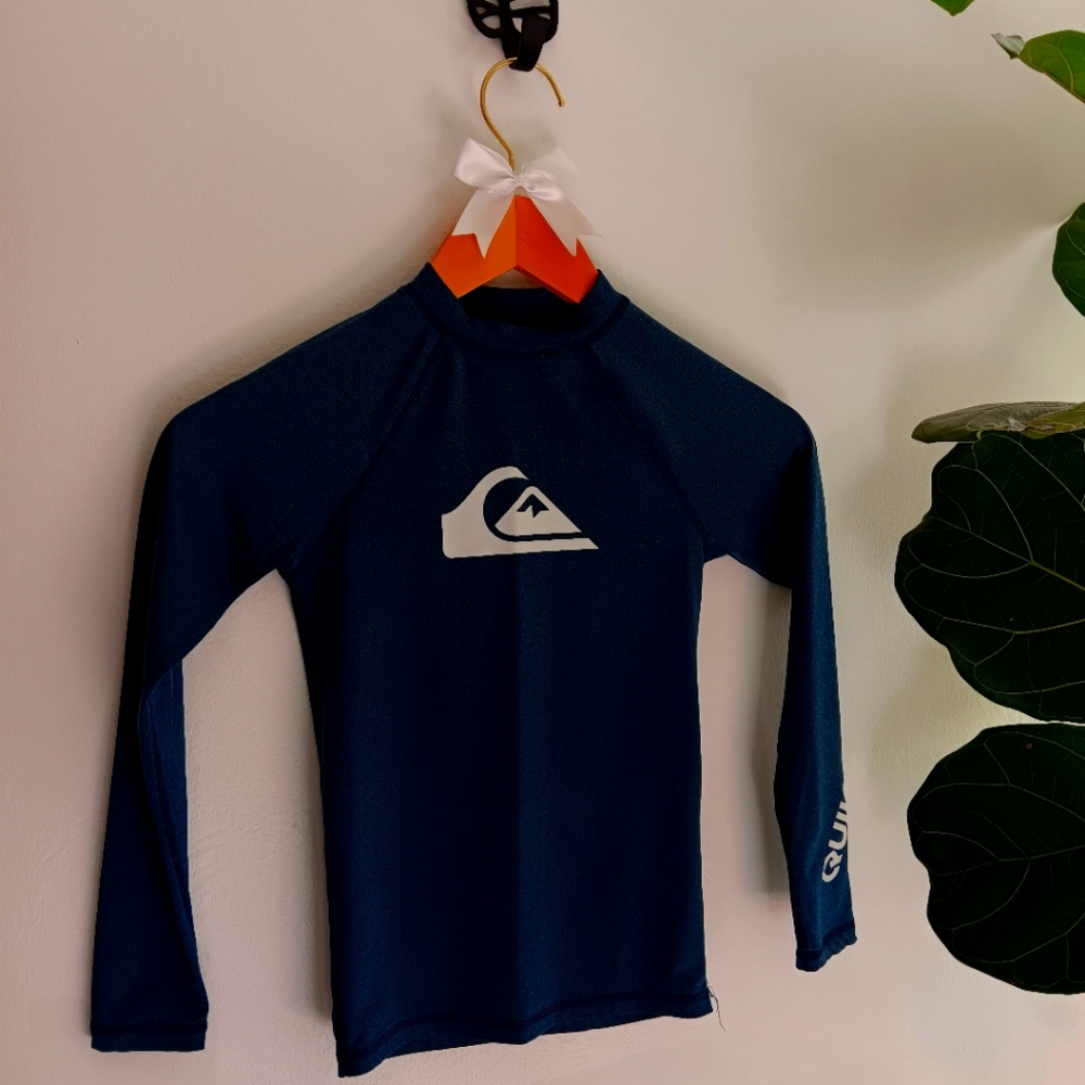 Quicksilver boys water shirt size XS